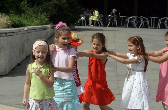 Деца от Севлиево участваха в театрална работилница