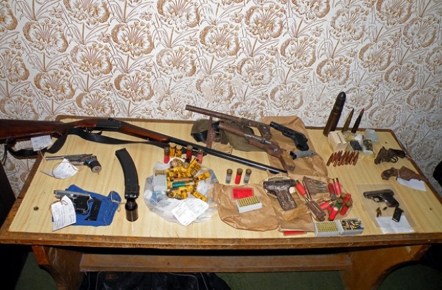 Разоръжиха жители на село Галиче