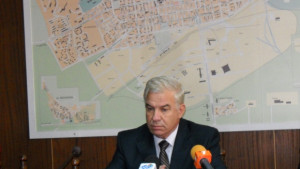 Търсят фирми за ремонт на изгорелия училищен покрив