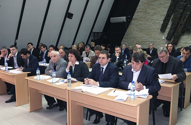 Продават три общински жилища в Благоевград