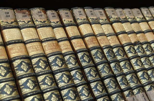 Ученици дариха книги на българската църква в Одрин