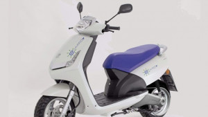 Peugeot пуска електрически скутер през 2011 г