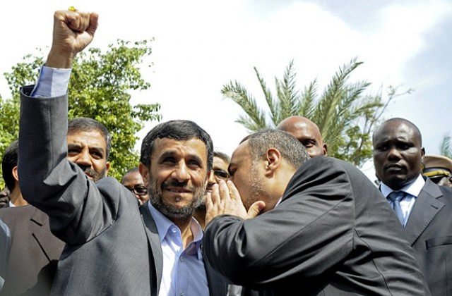 Ахмадинеджад: Плановете за 10 предприятия за обогатен уран не са блъф