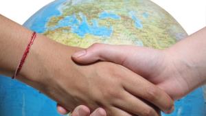 Световните лидери имат две седмици да спасят света