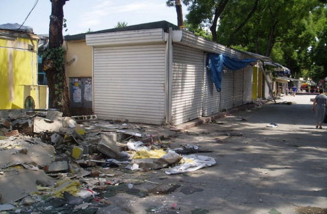 Бутат бараки в Приморски през януари