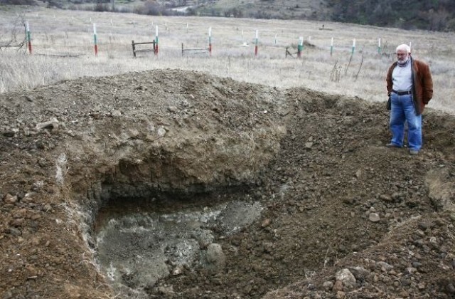 Иманяри откриха колесница от I-II в. в надгробна могила край с. Рилци