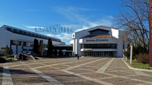Деца от Бяла Слатина творят в духа на Коледа