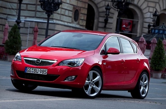 Поръчваме новия Opel Astra и от България