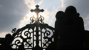 Борисов дари на Бургас частица от Светия кръст