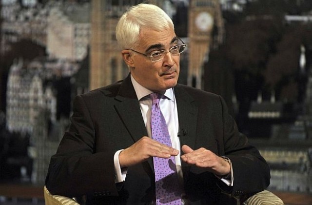 Мислят за супер данък върху банкерските бонуси на Острова