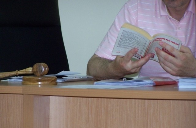 С условна присъда се размина мъжът, заплашил премиера с убийство