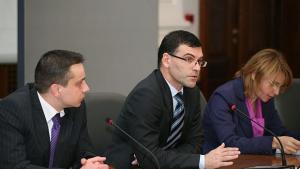 Предвиждат до 500 млн лв дефицит в бюджета за тази