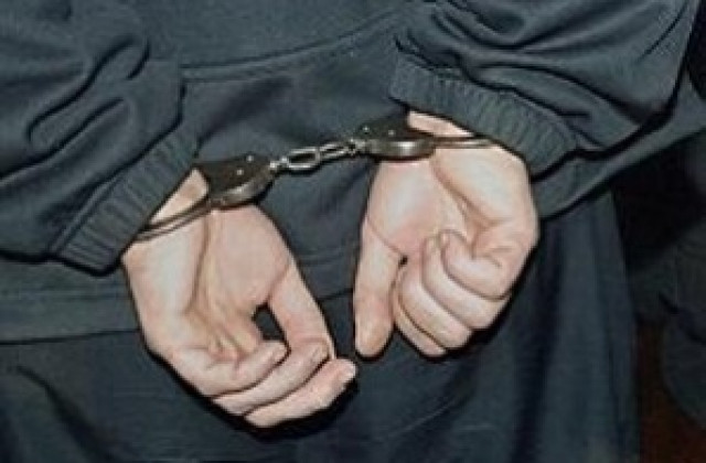 31- годишна дряновка открадна телефон от търговски обект