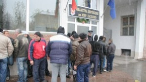 Димящ протест и пред полицията в Хасково