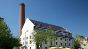 Бивша ТЕЦ в Аспарухово стана градски хотел на годината