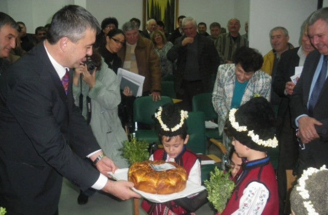 Съветниците в  Балчик подкрепиха  издаването на  книга за добруджанската музика