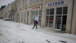 Пътните настилки в Шуменско заснежени но проходими