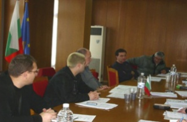 Клуб по тенис на маса Мадара поиска част от зала Юнак