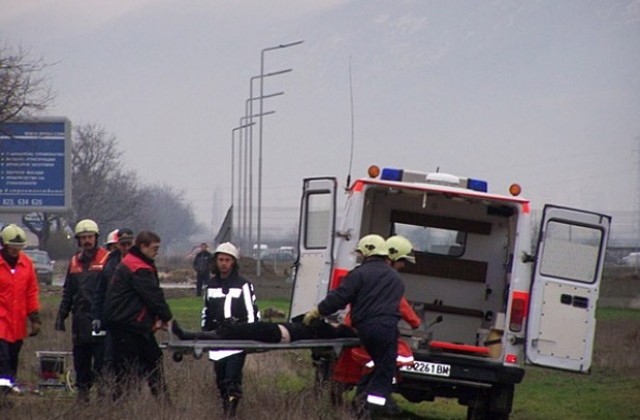 Девет души пострадаха при катастрофа с лимузина