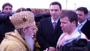 Никола спаси Светия кръст