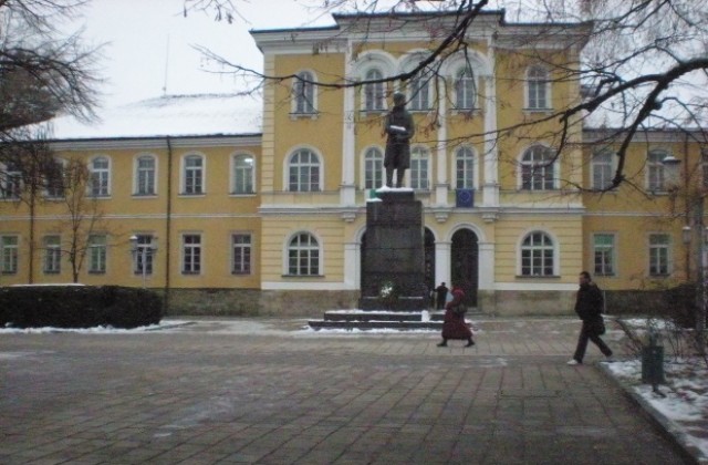 Панорама на училищата в България