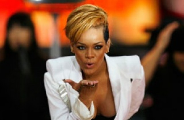 Риана публикува своя книга