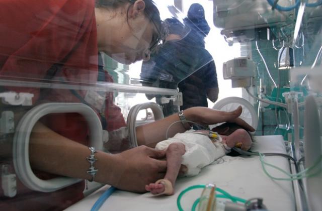 Почти всяка майка си плаща за качествена медицинска помощ