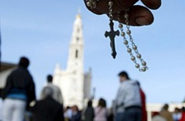Оскверниха светилището във Фатима с графити