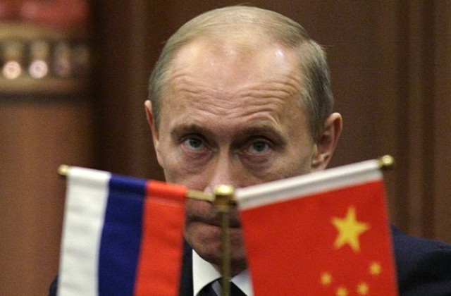 Путин отбелязва 10 години изключителни постижения