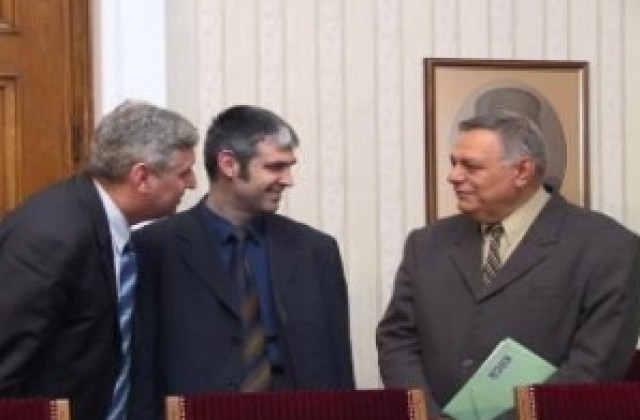 Синдикален вицешеф интервюира кандидат-експерти