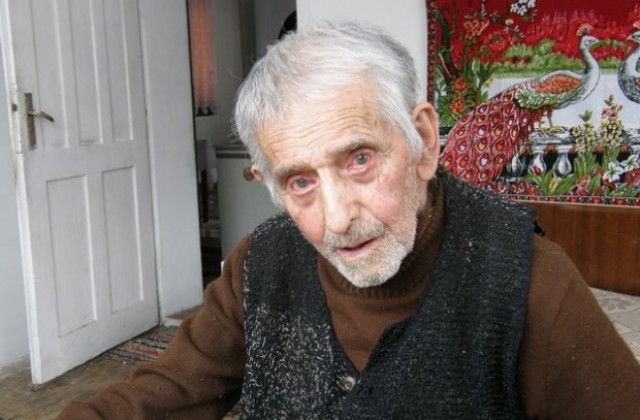 На 100 години става дядо Лалю от Шумата