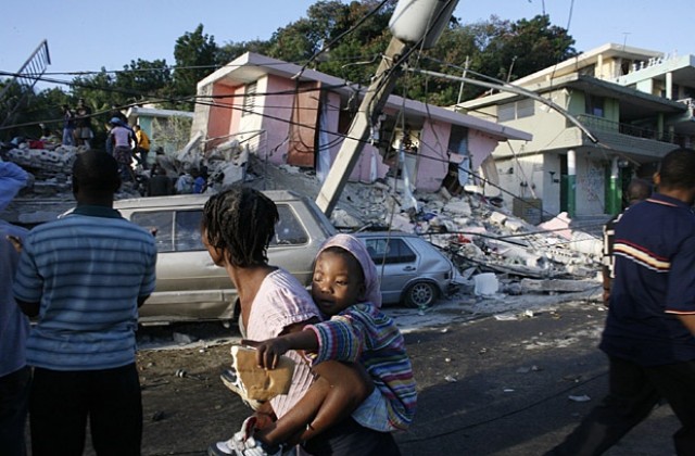 Очакват жертвите в Хаити да надминат 100 000 души