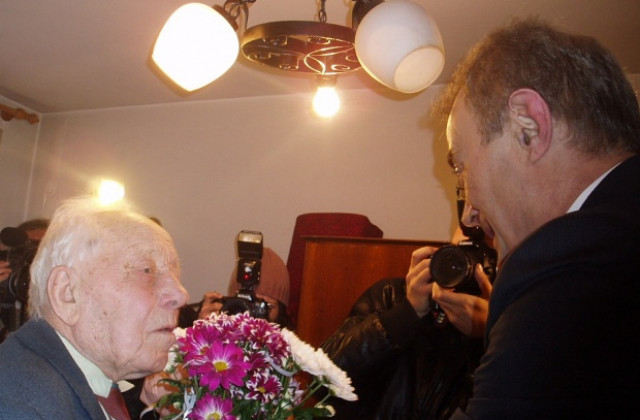 Близо 600 000 живеят във Варна, една трета не плащат данъци