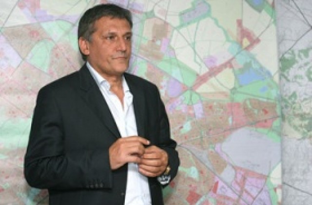 Нова схема слага край на хаоса с незаконната реклама в София тази година