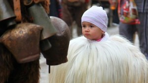 Звън на чанове оглася Симитли