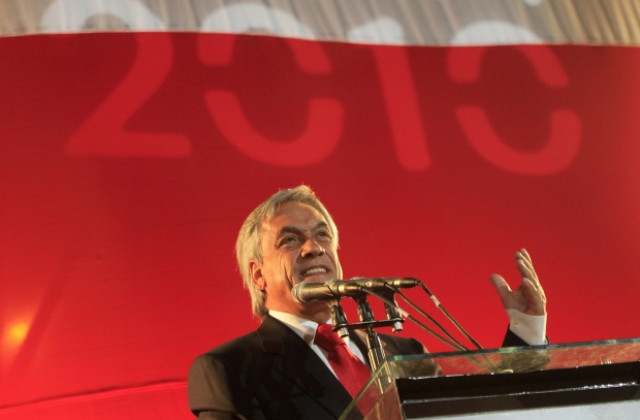Себастиан Пинера печели изборите в Чили