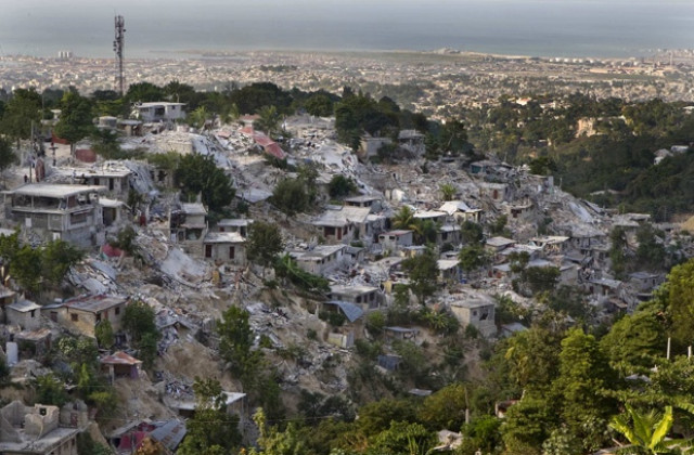 70 000 души са погребани в масови гробове в Хаити