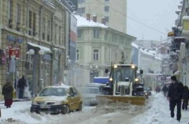 41 машини чистят улиците в общината