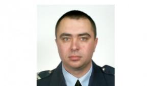 И вторият полицай правил секс с непълнолетна си иска обратно