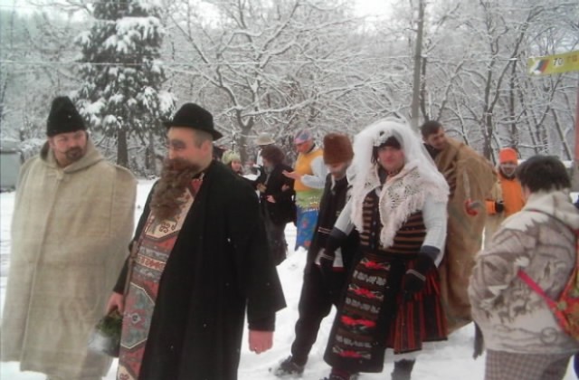 Гонят злите сили в три ловешки села