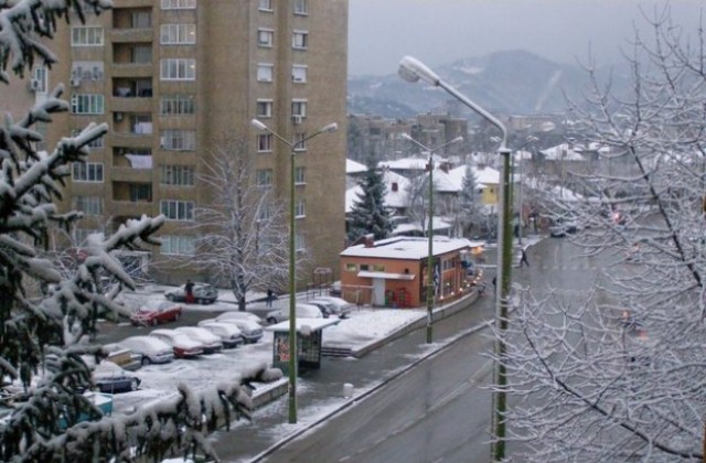 Снеговалежът спря