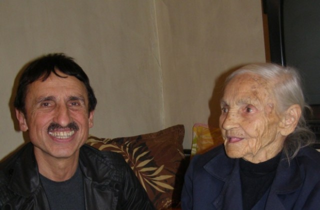 На 100 години става днес бабата на Милко Калайджиев