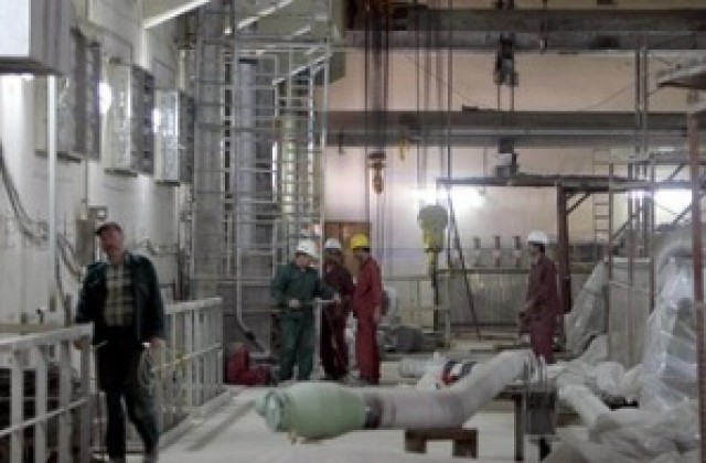 Русия пуска иранския атомен реактор в Бушехр до края на 2010-а