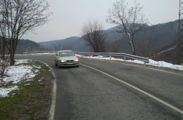 Пътното в Кърджали обезопаси рисков участък по пътя Кърджали-Ардино