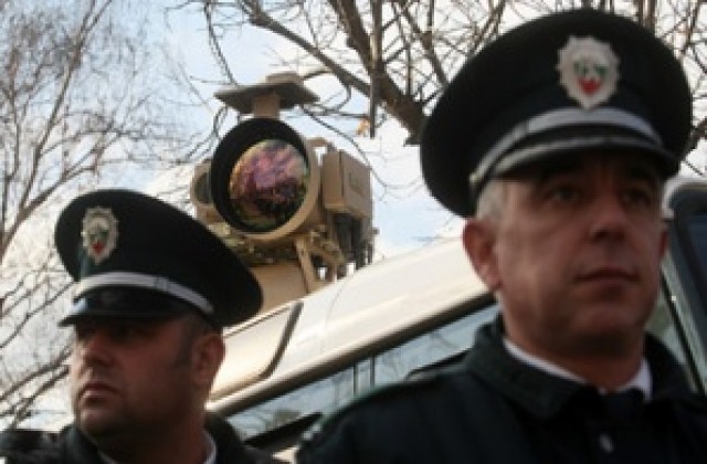 Гранични  полицаи спасиха от измръзване мъж, преминал нелегално границата
