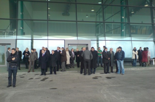 Презентират дейността на летище Пловдив на общинските сесии
