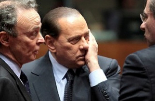 Пратиха Берлускони на нов преглед заради съмнения за нападението