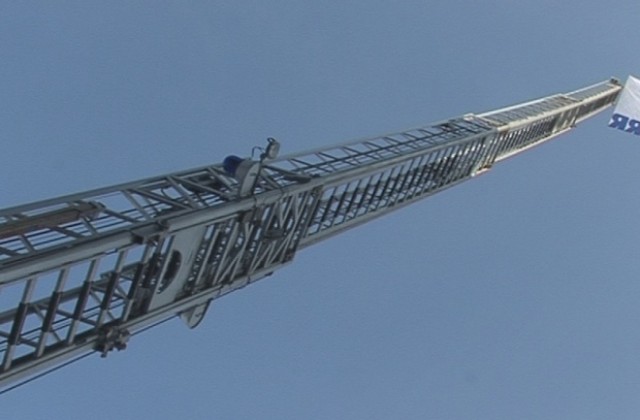 Пловдивските огнеборци получиха 34-метрова стълба