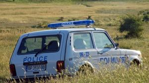 В монтанско село се охраняват сами