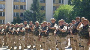 Американци се борят за живота на найтежко постаралия ни военен